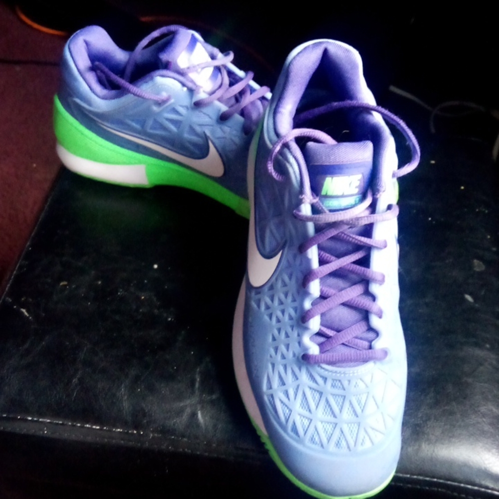 Nike Women's Zoom Cage2 Dragon Shoes.  Size 10.  Blue, Fluorescent green, white